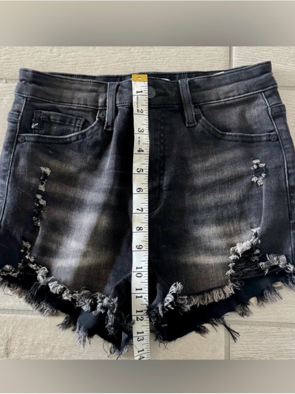 KanCan Black Washed  Distressed denim cut off frayed Shorts size small - Picture 9 of 9
